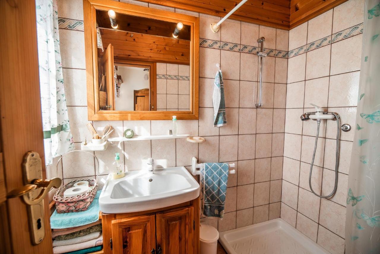 Authentic Countryside Villa With Hot Tub Veliki Kamen 外观 照片