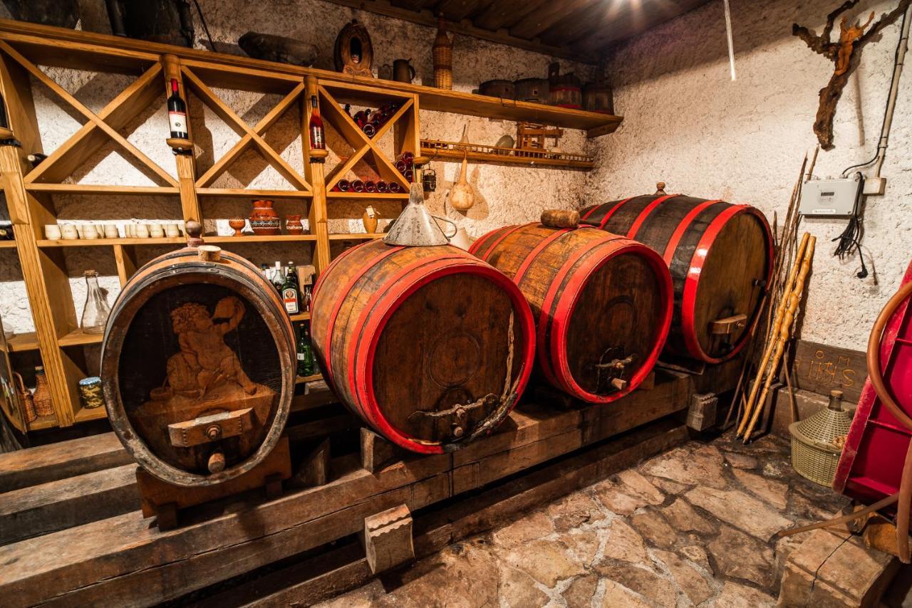 Authentic Countryside Villa With Hot Tub Veliki Kamen 外观 照片